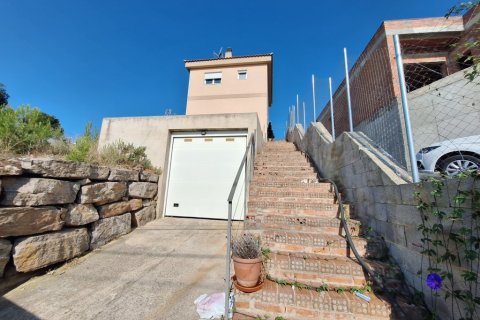 Māja Rubi, Barcelona, Spānijā 4 istabas, 165 m2 Nr. 191092