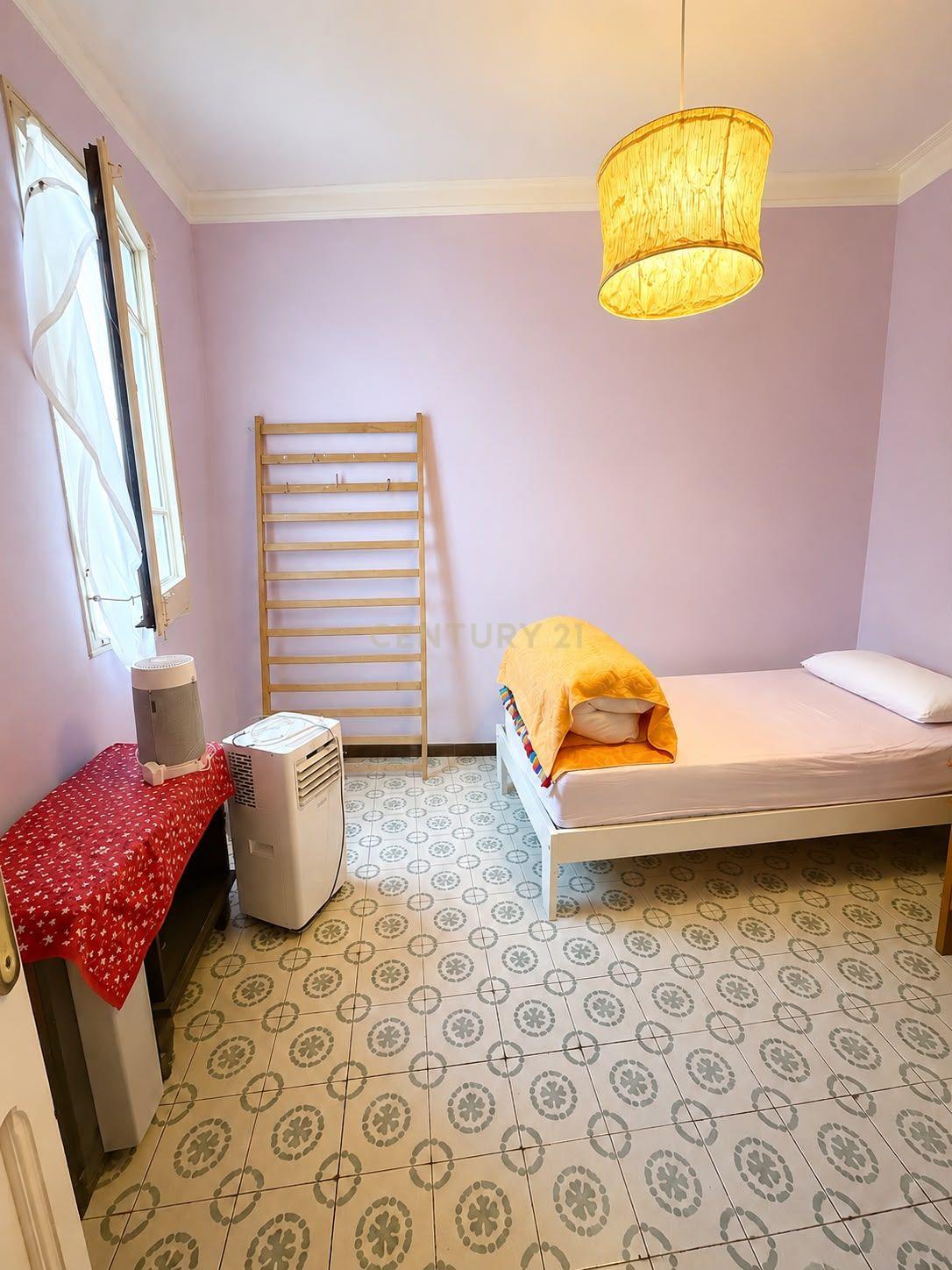 Dzīvoklis Barcelona, Spānijā 5 istabas, 131 m2 Nr. 191088