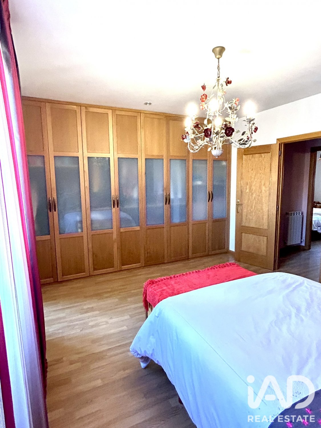 Kaupunkipientalo Valverde de la Virgen, Leon, Espanja 4 makuuhuonetta, 238 m2 No. 187857
