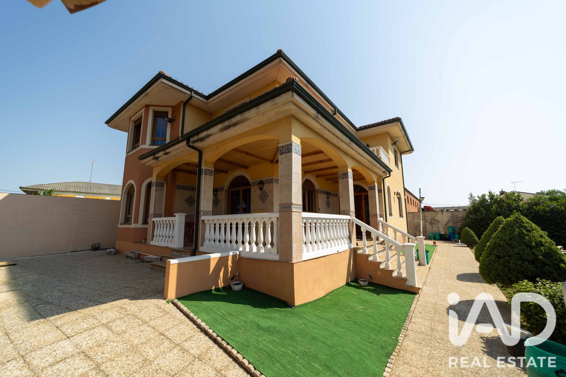 House à San Andres del Rabanedo, Leon, Espagne 5 chambres, 366 m2 No. 187791