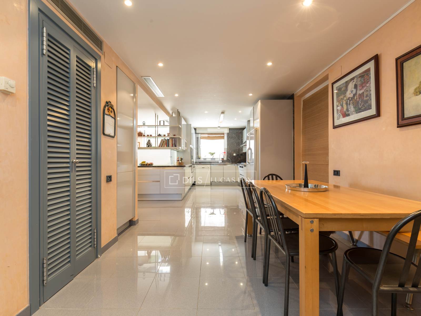Villa Esplugues de Llobregat, Barcelona, Spānijā 8 istabas, 826 m2 Nr. 150918