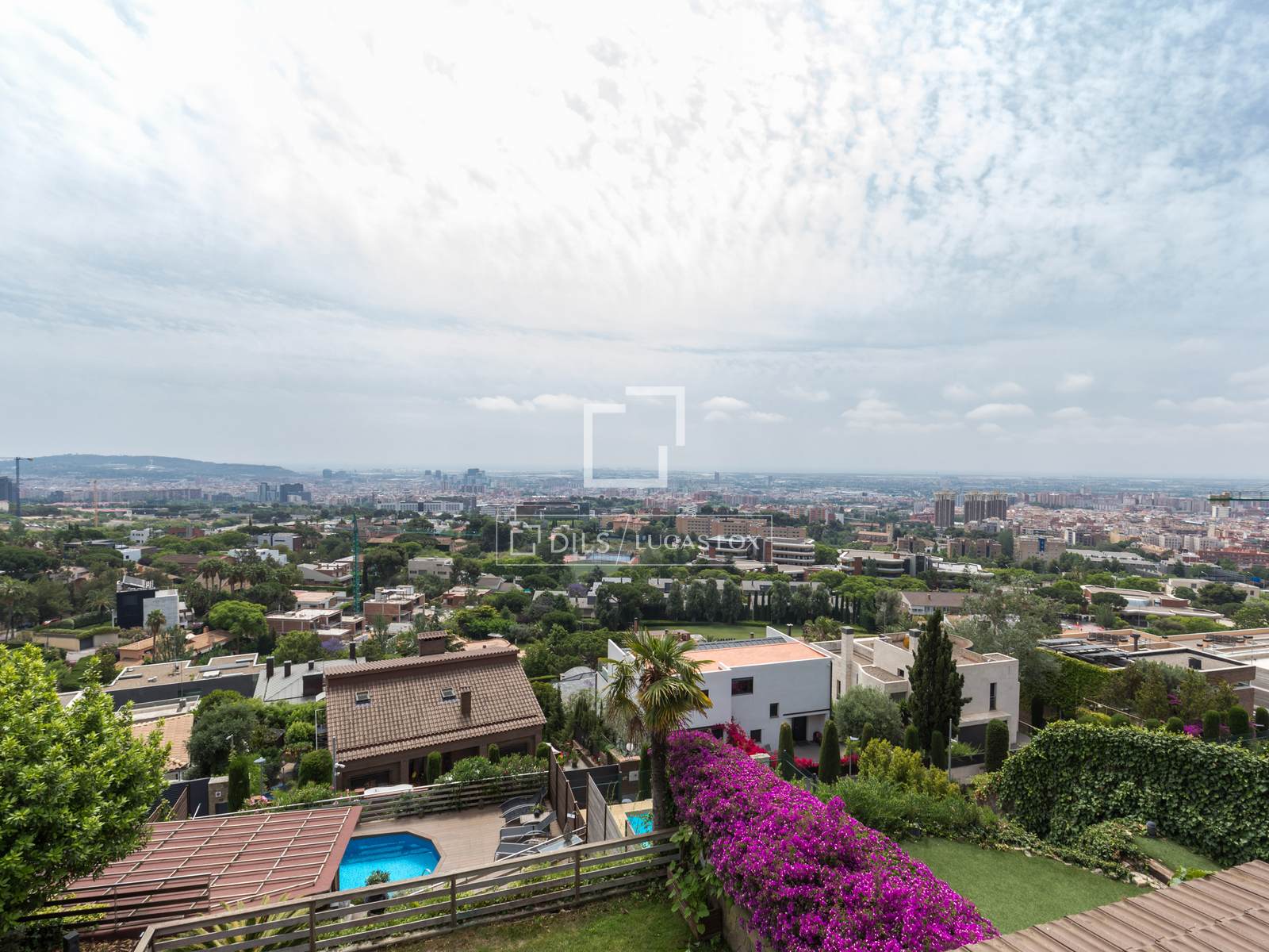 Villa en Esplugues de Llobregat, Barcelona, España 5 dormitorios, 425 m2 No. 150916