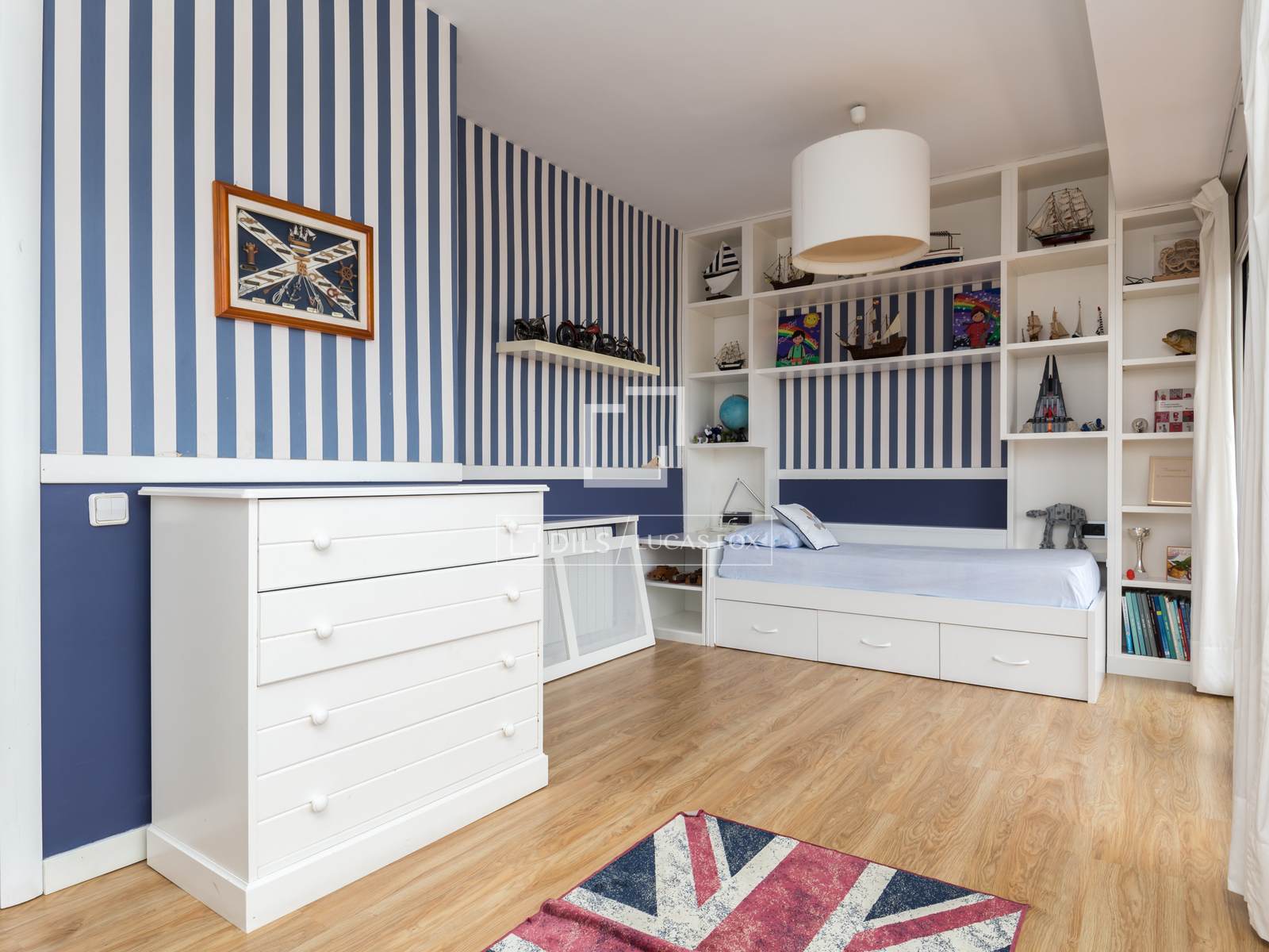 Villa en Esplugues de Llobregat, Barcelona, España 5 dormitorios, 425 m2 No. 150916