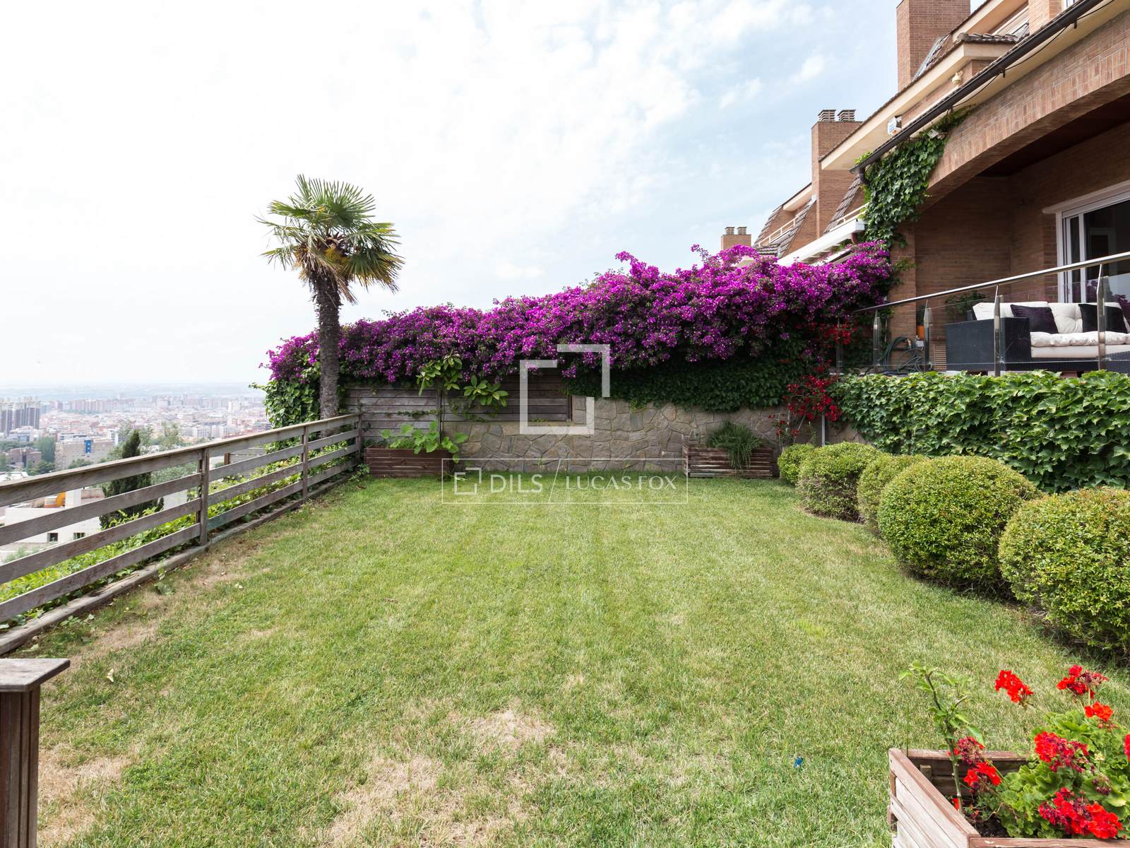 Villa en Esplugues de Llobregat, Barcelona, España 5 dormitorios, 425 m2 No. 150916
