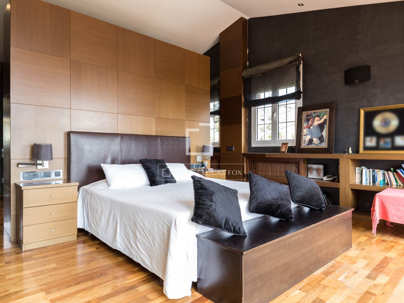 Villa en Esplugues de Llobregat, Barcelona, España 5 dormitorios, 425 m2 No. 150916