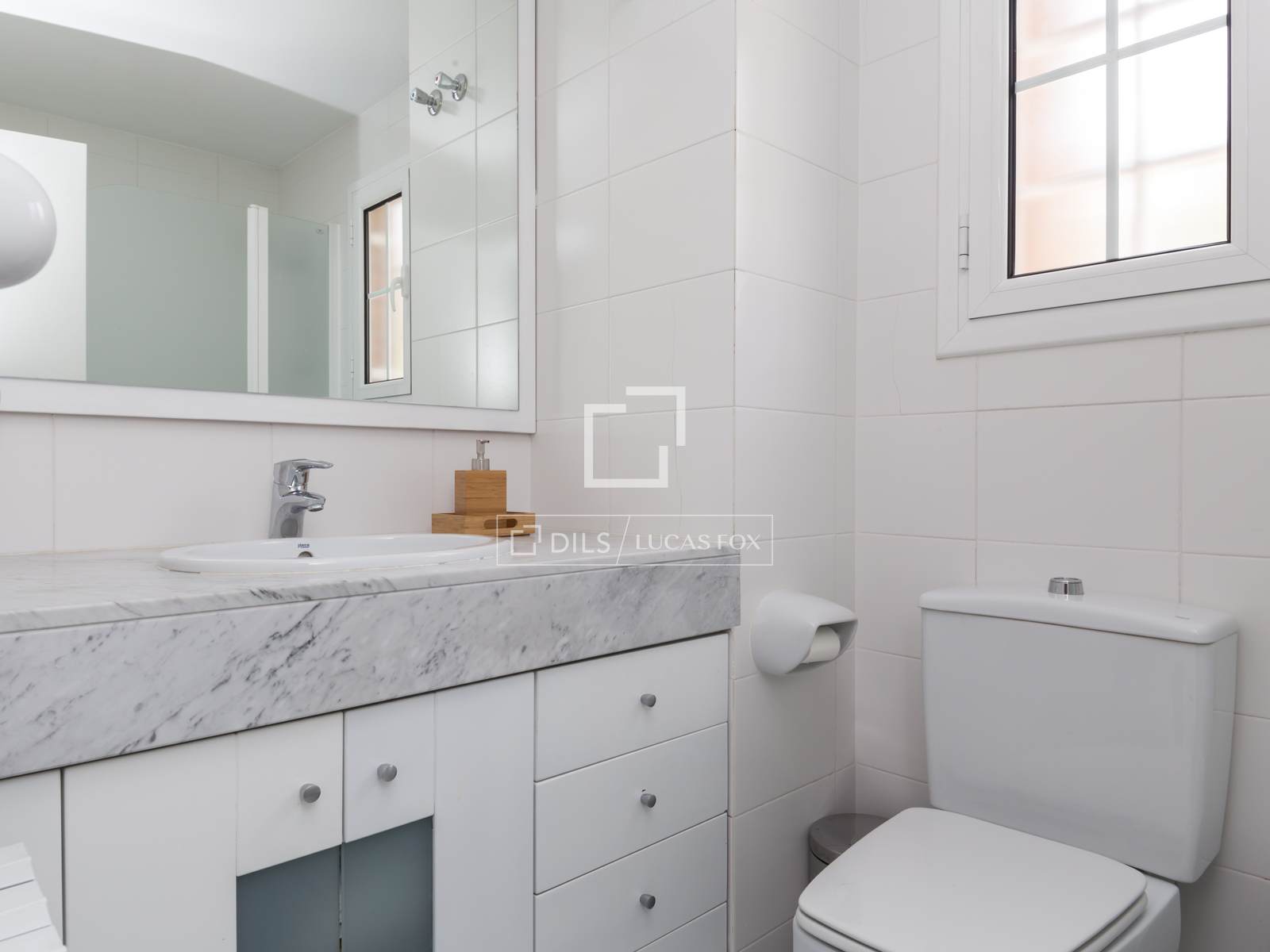 Villa en Esplugues de Llobregat, Barcelona, España 5 dormitorios, 425 m2 No. 150916