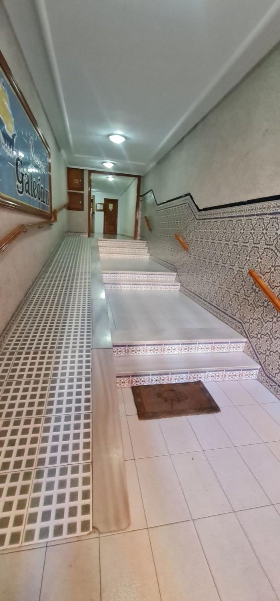 Apartamento en Torrevieja, Alicante, España 1 dormitorio, 51 m2 No. 183403