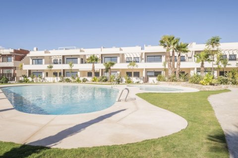 Bungalow in Torrevieja, Alicante, Spain 2 bedrooms, 100 sq.m. No. 134853