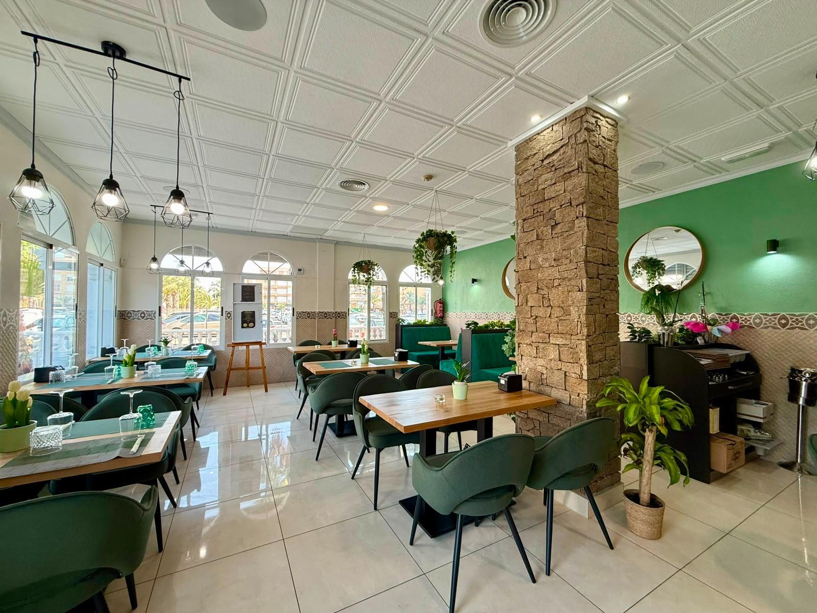 Propiedad comercial en Guardamar del Segura, Alicante, España 101 m2 No. 193302