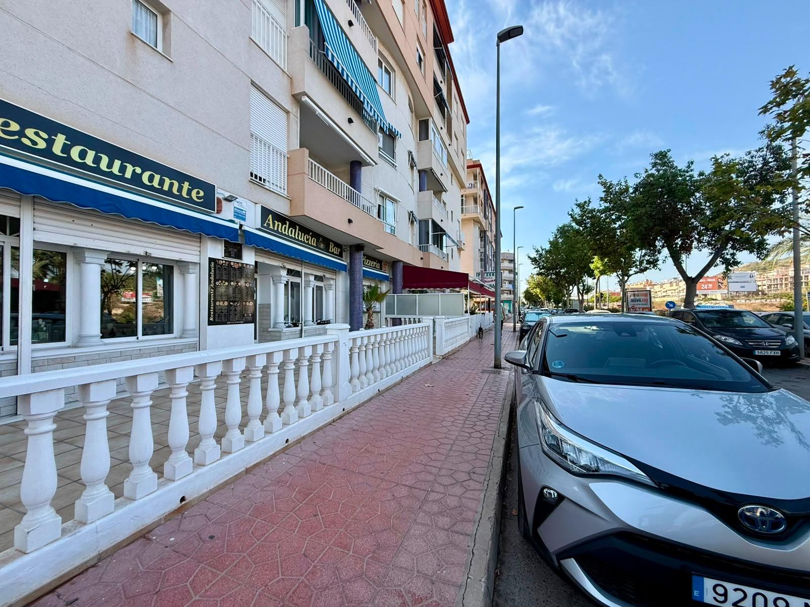 Propiedad comercial en Guardamar del Segura, Alicante, España 101 m2 No. 193302