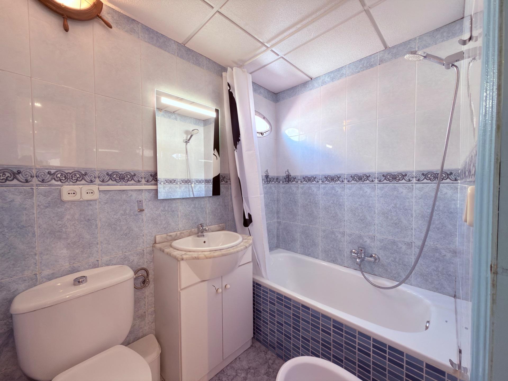 Apartment in Alicante, Spain 2 bedrooms, 71 sq.m. No. 193301