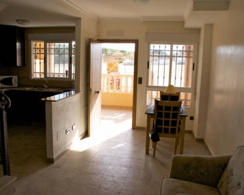 Villetta a schiera a Guardamar del Segura, Alicante, Spagna 4 camere da letto, 100 mq. N° 81037