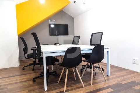 Liikekiinteistö L'Eixample, Barcelona, Espanja 676 m2 No. 151906
