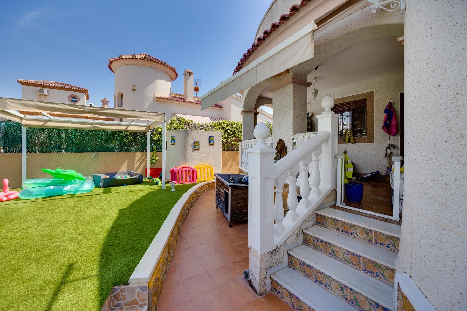 Huoneisto San Fulgencio, Alicante, Espanja 150 m2 No. 190774