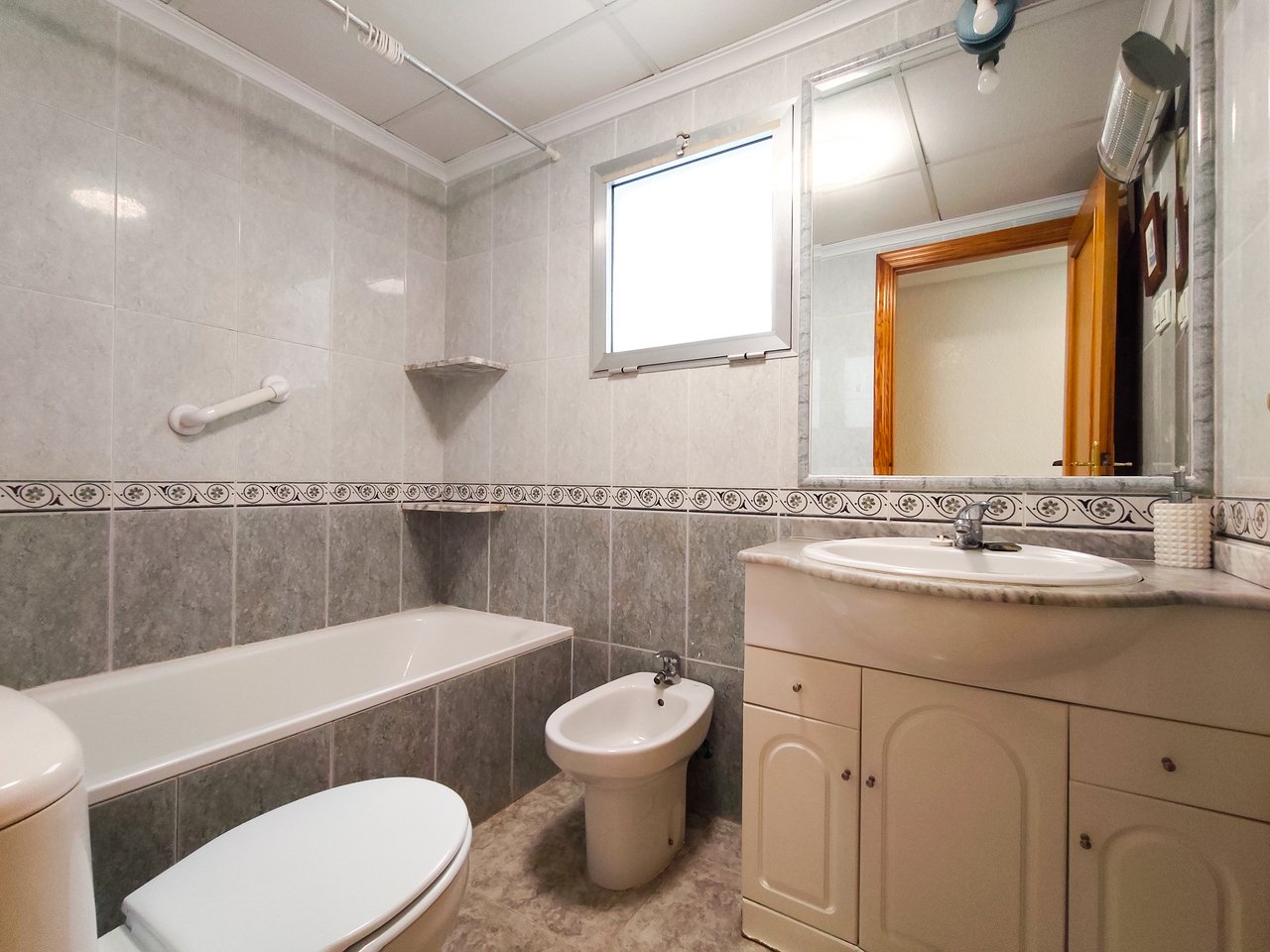 Apartment à Guardamar del Segura, Alicante, Espagne 2 chambres, 75 m2 No. 192318