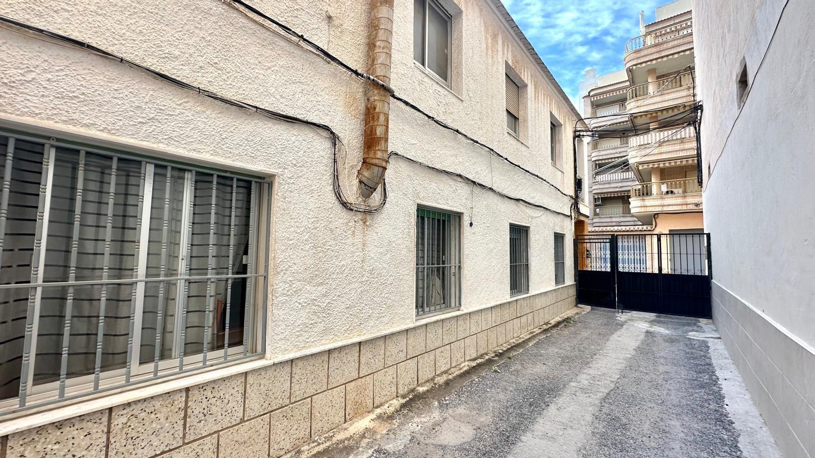 Rindu māja Torrevieja, Alicante, Spānijā 4 istabas, 144 m2 Nr. 192328