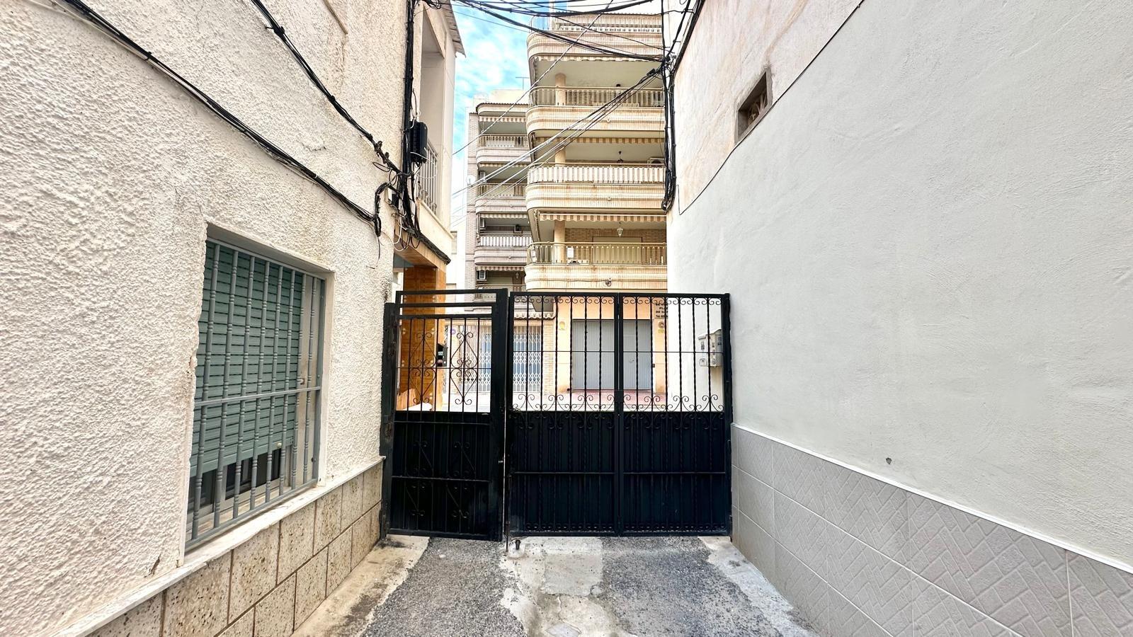 Rindu māja Torrevieja, Alicante, Spānijā 4 istabas, 144 m2 Nr. 192328