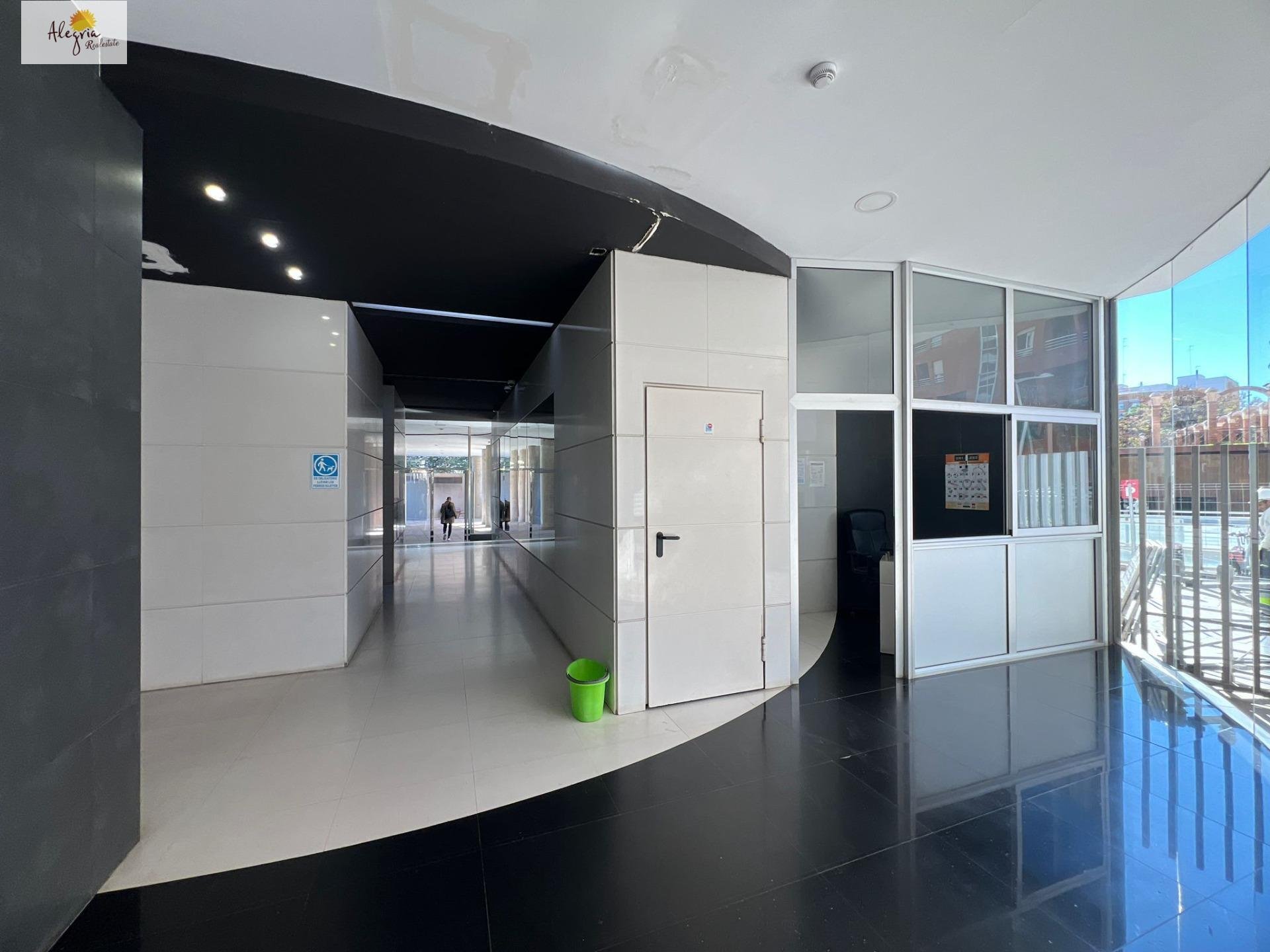Huoneisto Mislata, Valencia, Espanja 1 makuuhuone, 110 m2 No. 167648
