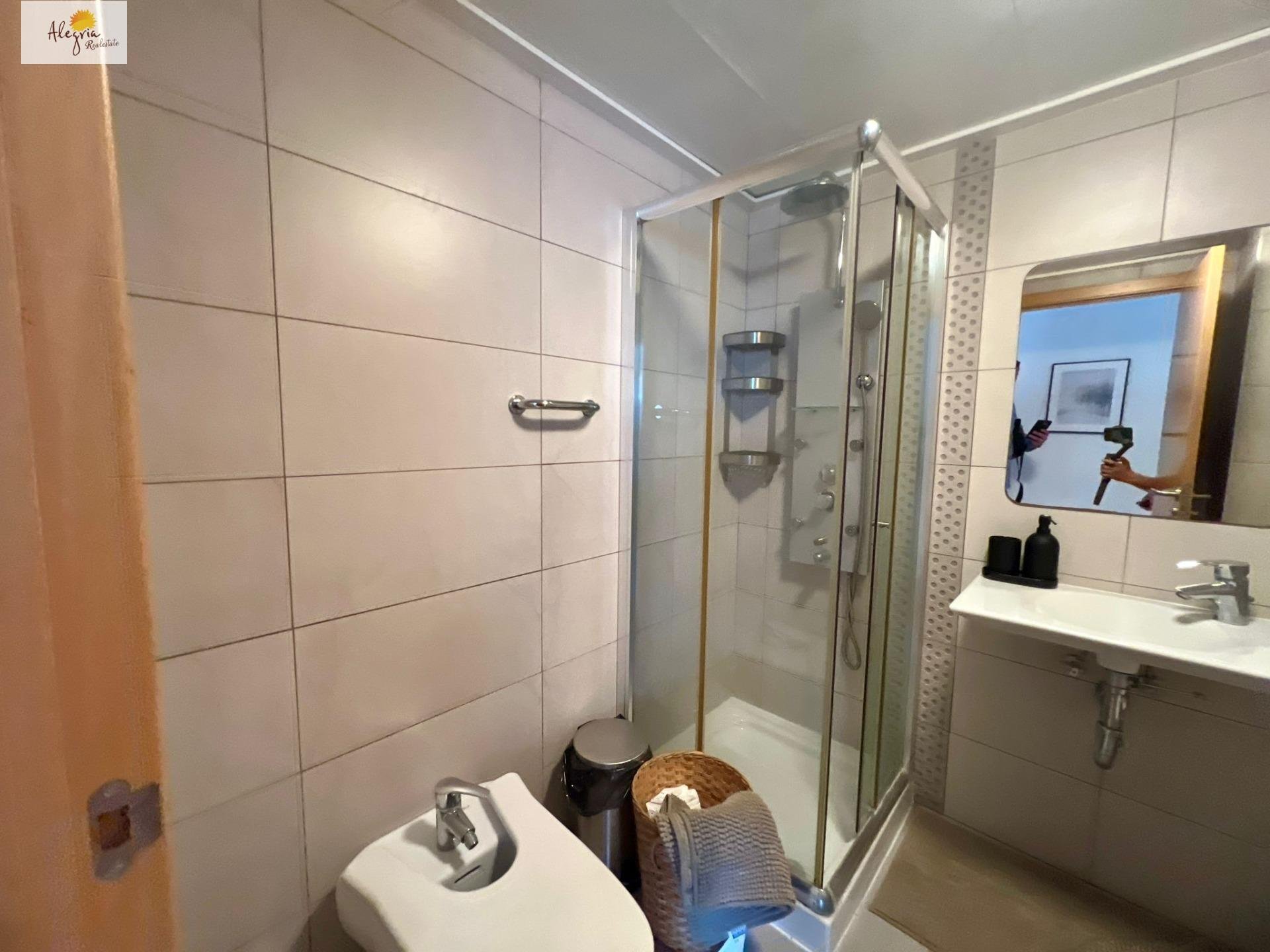 Huoneisto Mislata, Valencia, Espanja 1 makuuhuone, 110 m2 No. 167648