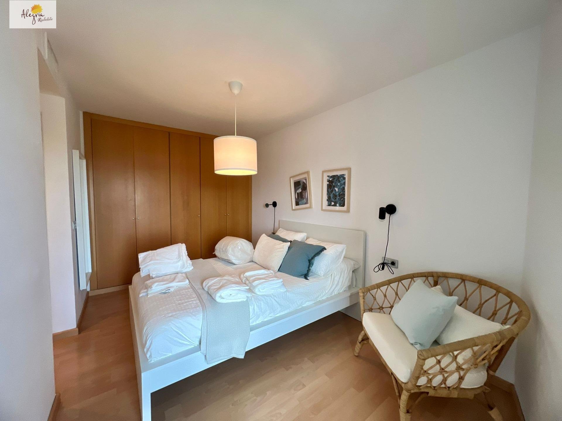 Huoneisto Mislata, Valencia, Espanja 1 makuuhuone, 110 m2 No. 167648