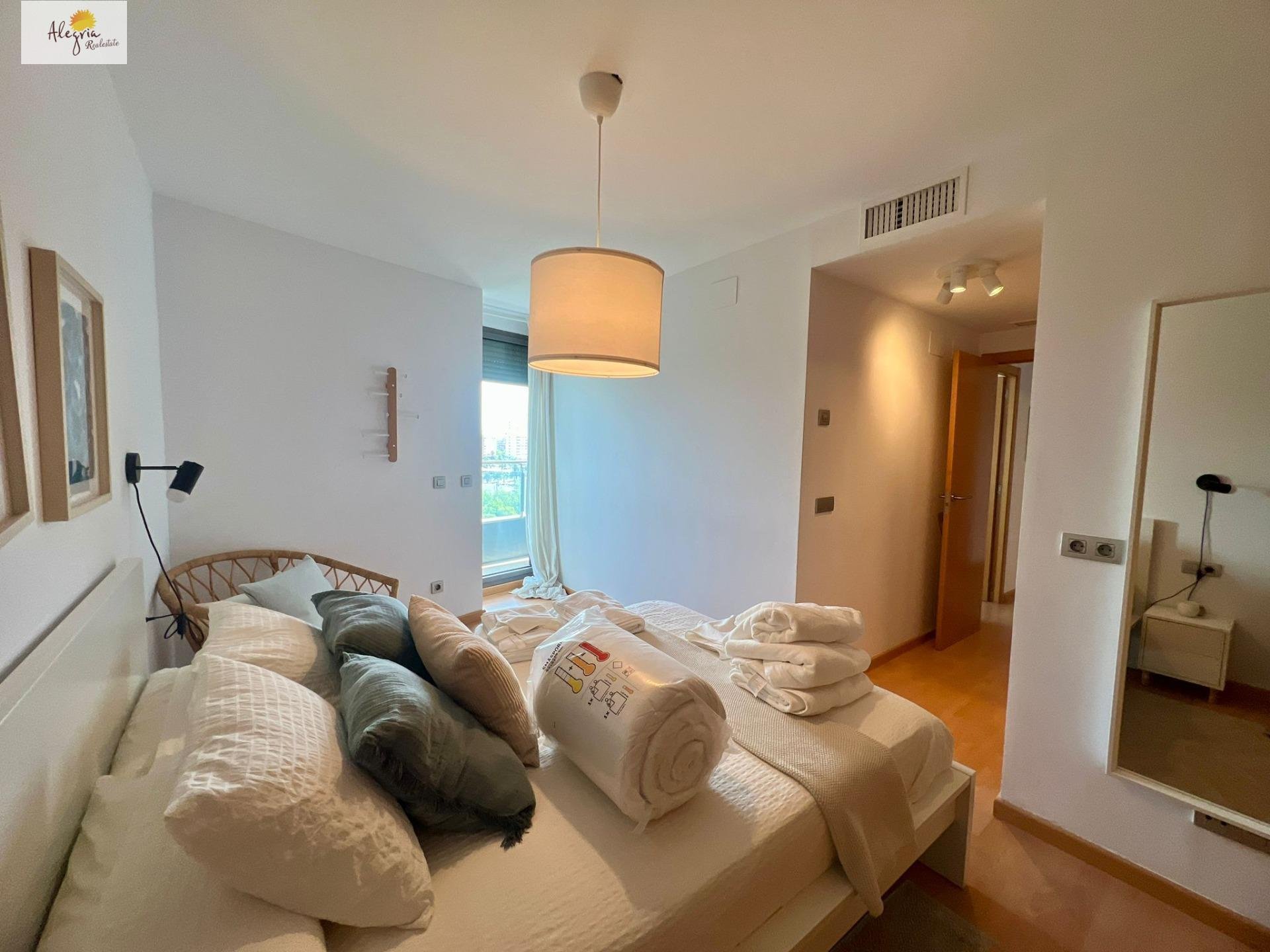 Huoneisto Mislata, Valencia, Espanja 1 makuuhuone, 110 m2 No. 167648