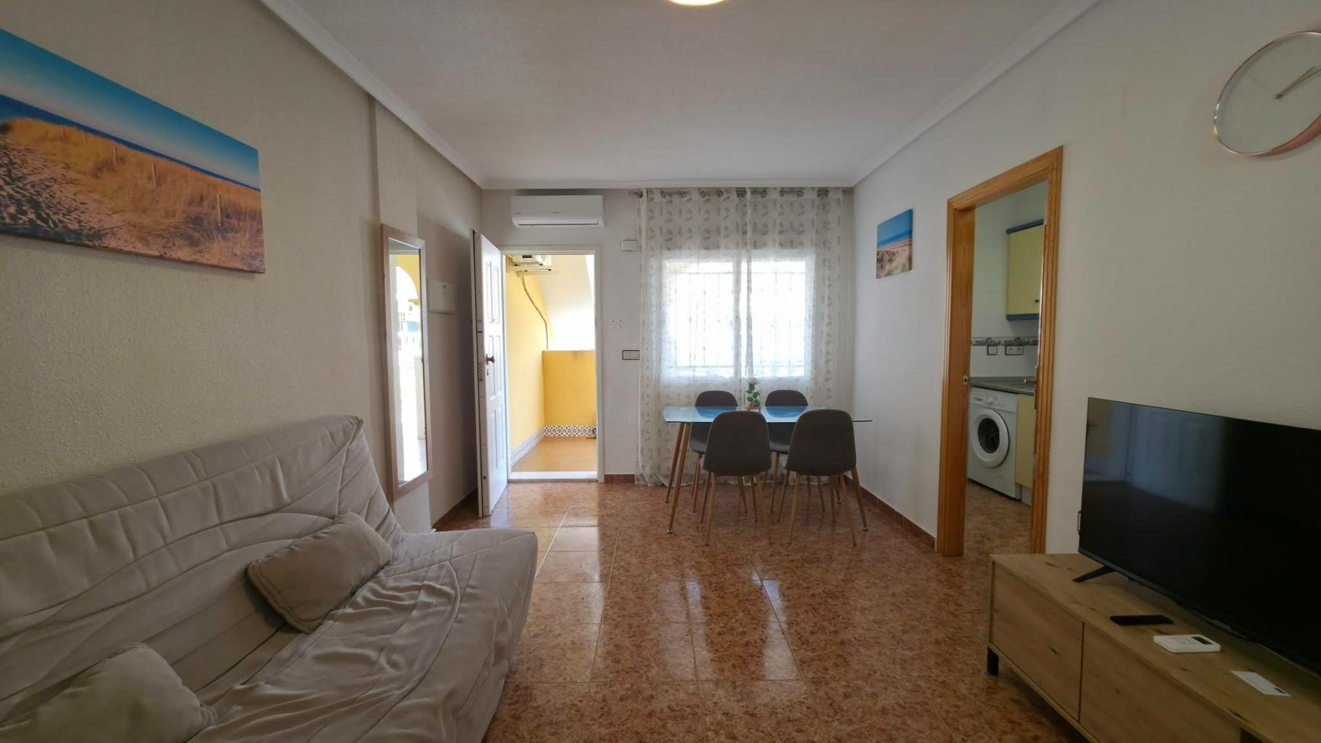 Bungalow in Torrevieja, Alicante, Spain 2 bedrooms, 62 sq.m. No. 182910
