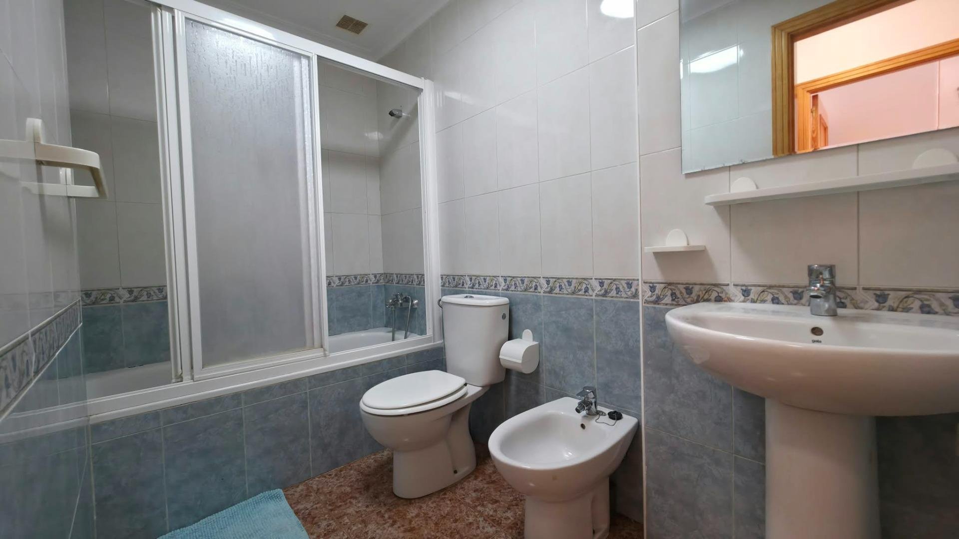 Bungalow in Torrevieja, Alicante, Spain 2 bedrooms, 62 sq.m. No. 182910