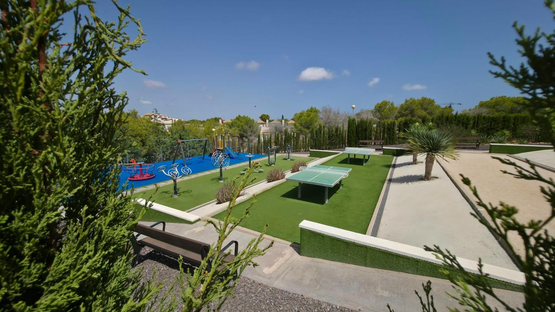 Bungalow in Torrevieja, Alicante, Spain 2 bedrooms, 62 sq.m. No. 182910