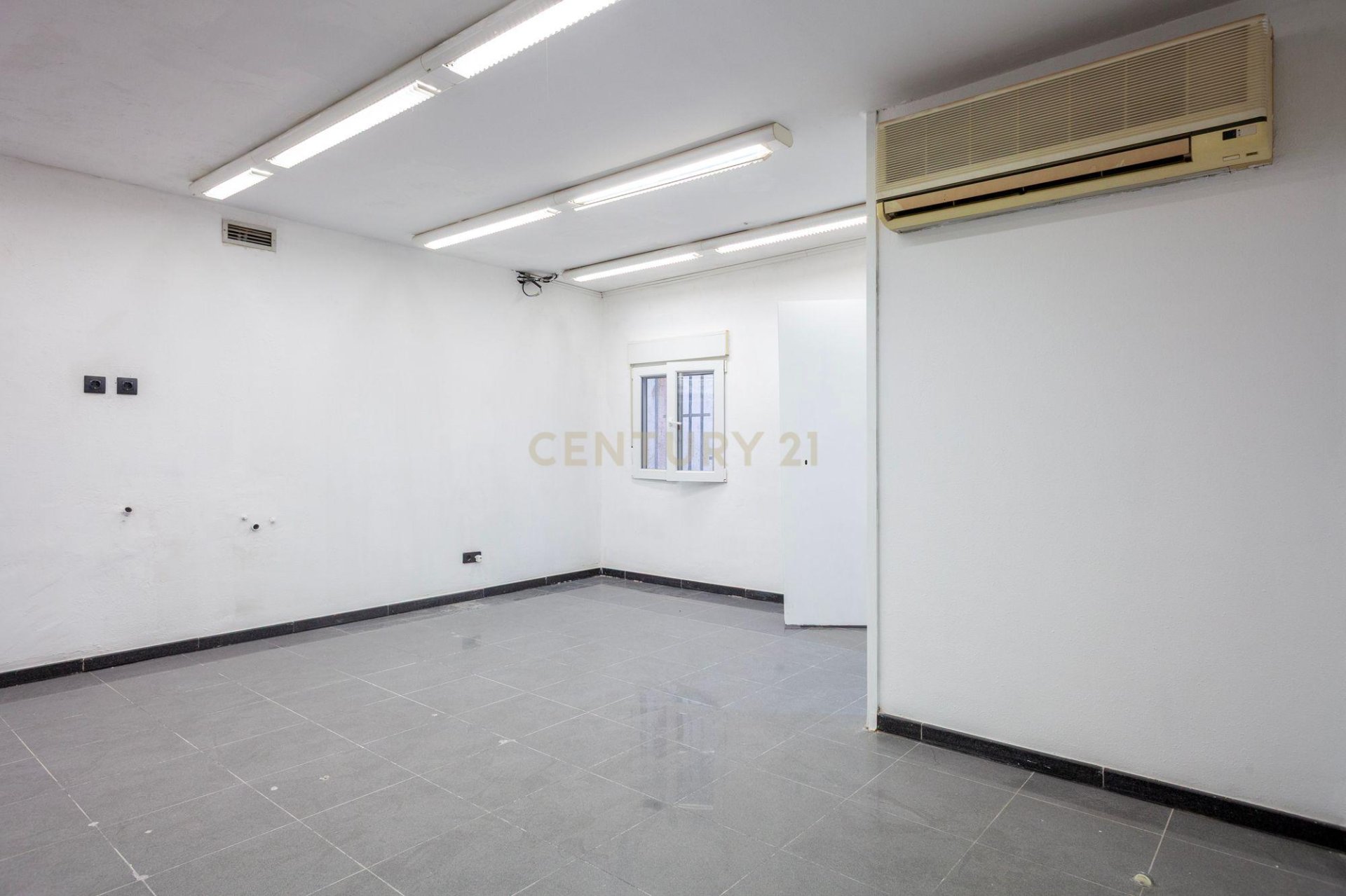 Lokal usługowy w Premia De Dalt, Barcelona, Hiszpania 105 mkw. nr 186379