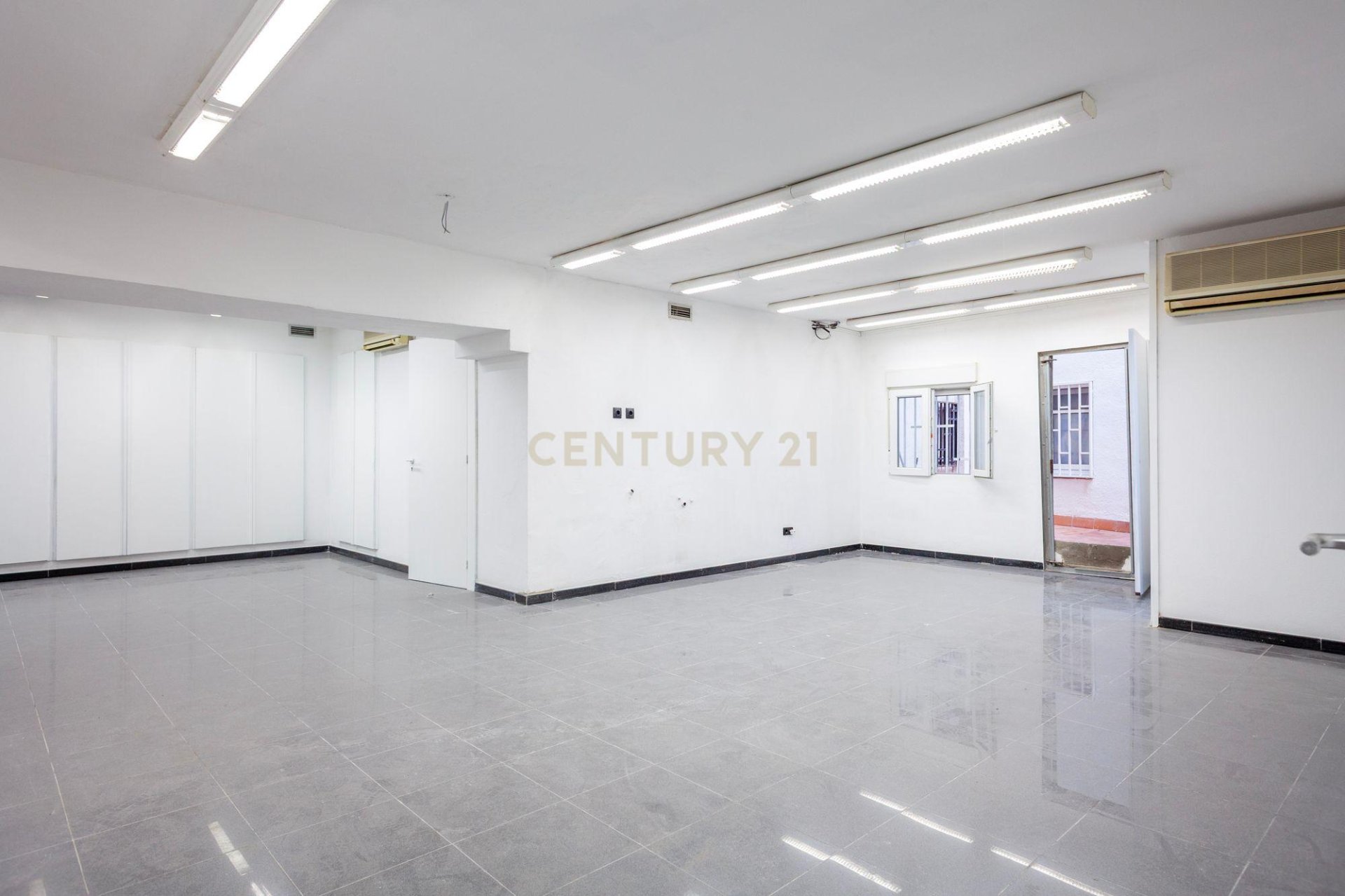 Lokal usługowy w Premia De Dalt, Barcelona, Hiszpania 105 mkw. nr 186379