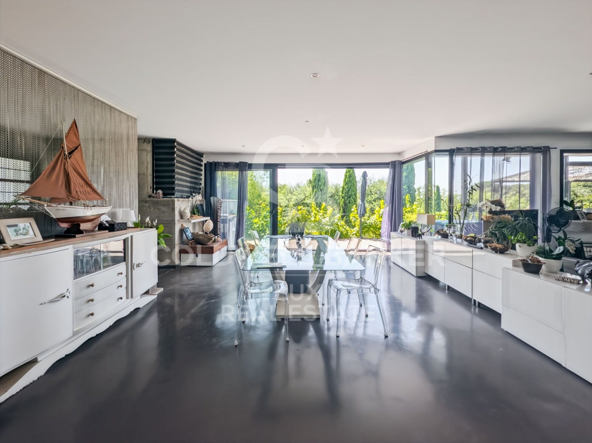 House in Girona, Spain 4 bedrooms, 541 sq.m. No. 178442