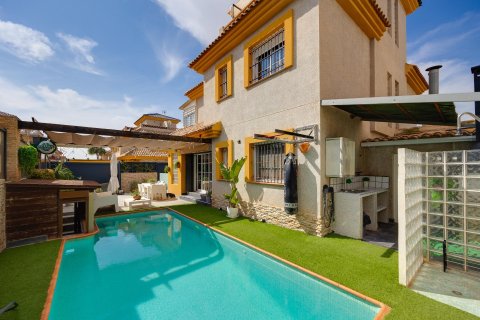 Villa a Los Montesinos, Alicante, Spagna 3 camere da letto, 100 mq. N° 156253