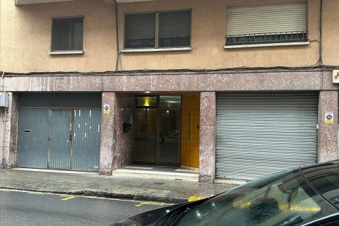 Liikekiinteistö Montcada i Reixac, Barcelona, Espanja 221 m2 No. 191212