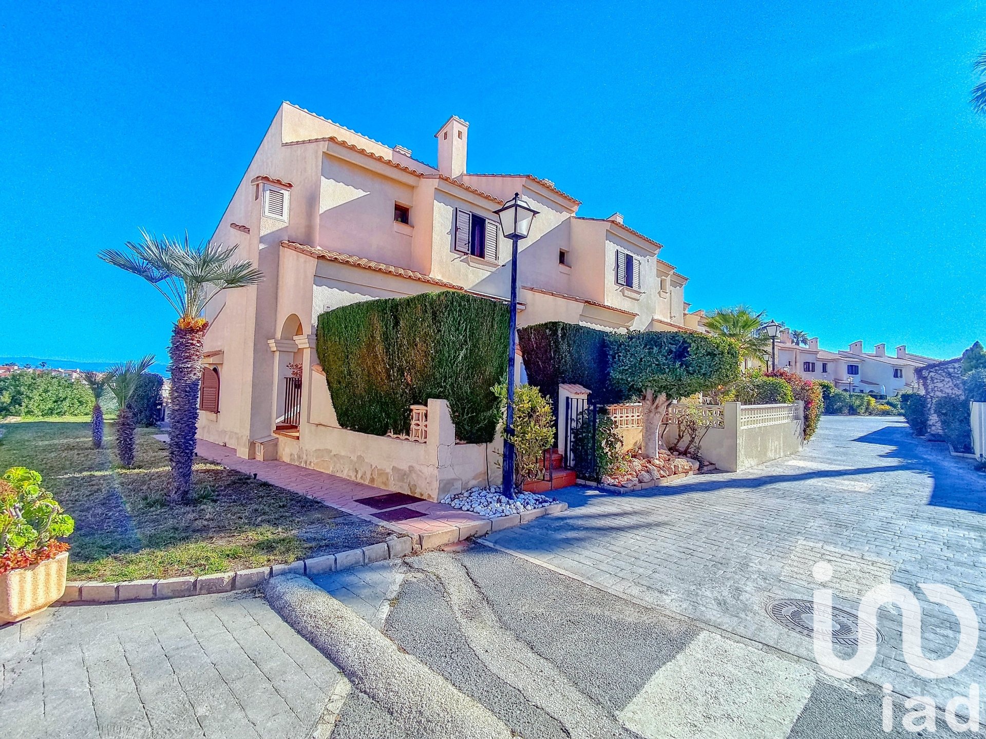 Radhus i Santa Pola, Alicante, Spanien 4 sovrum, 200 kvm. Nr. 153591