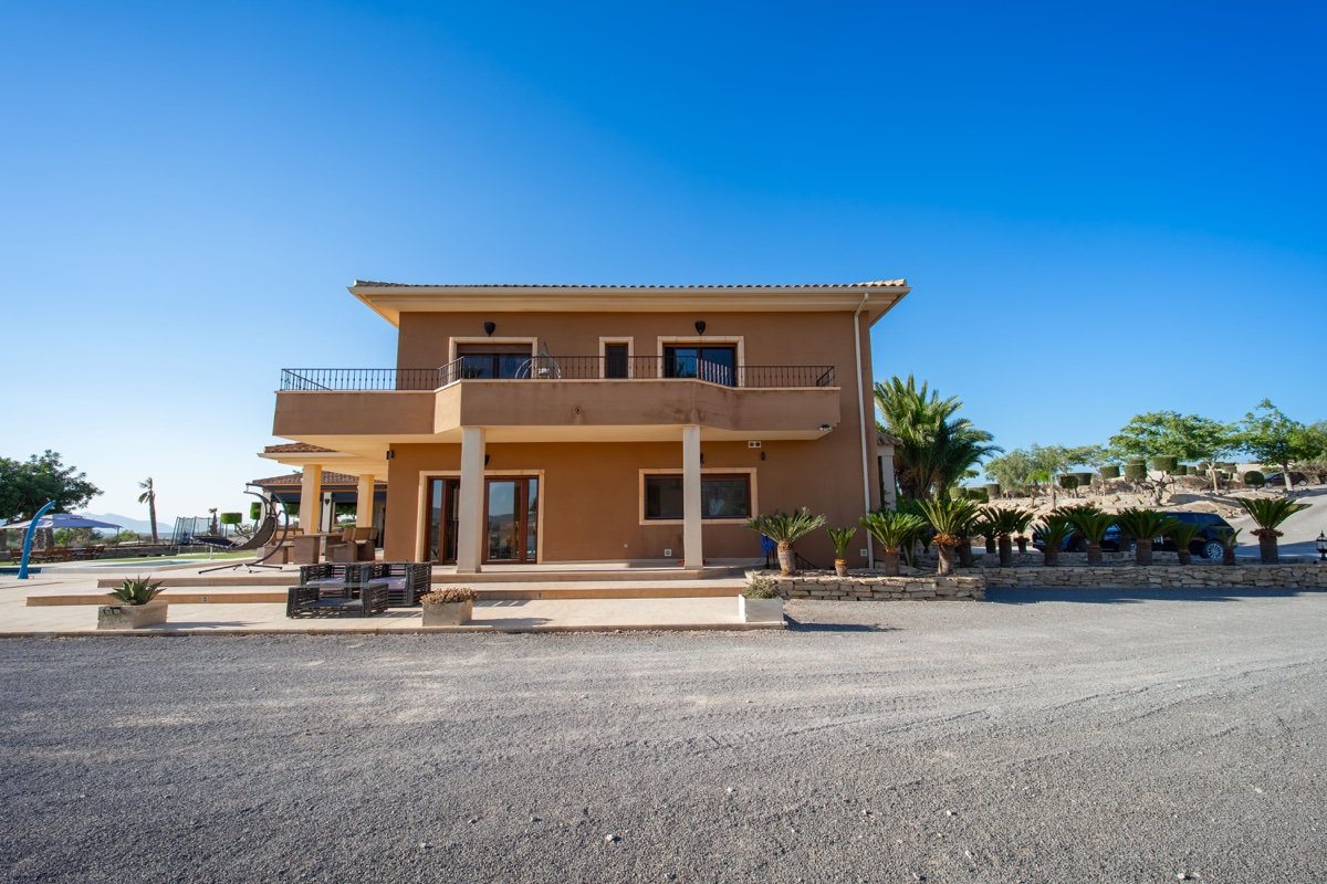 Villa a Torremendo, Alicante, Spagna 6 camere da letto, 350 mq. N° 195440