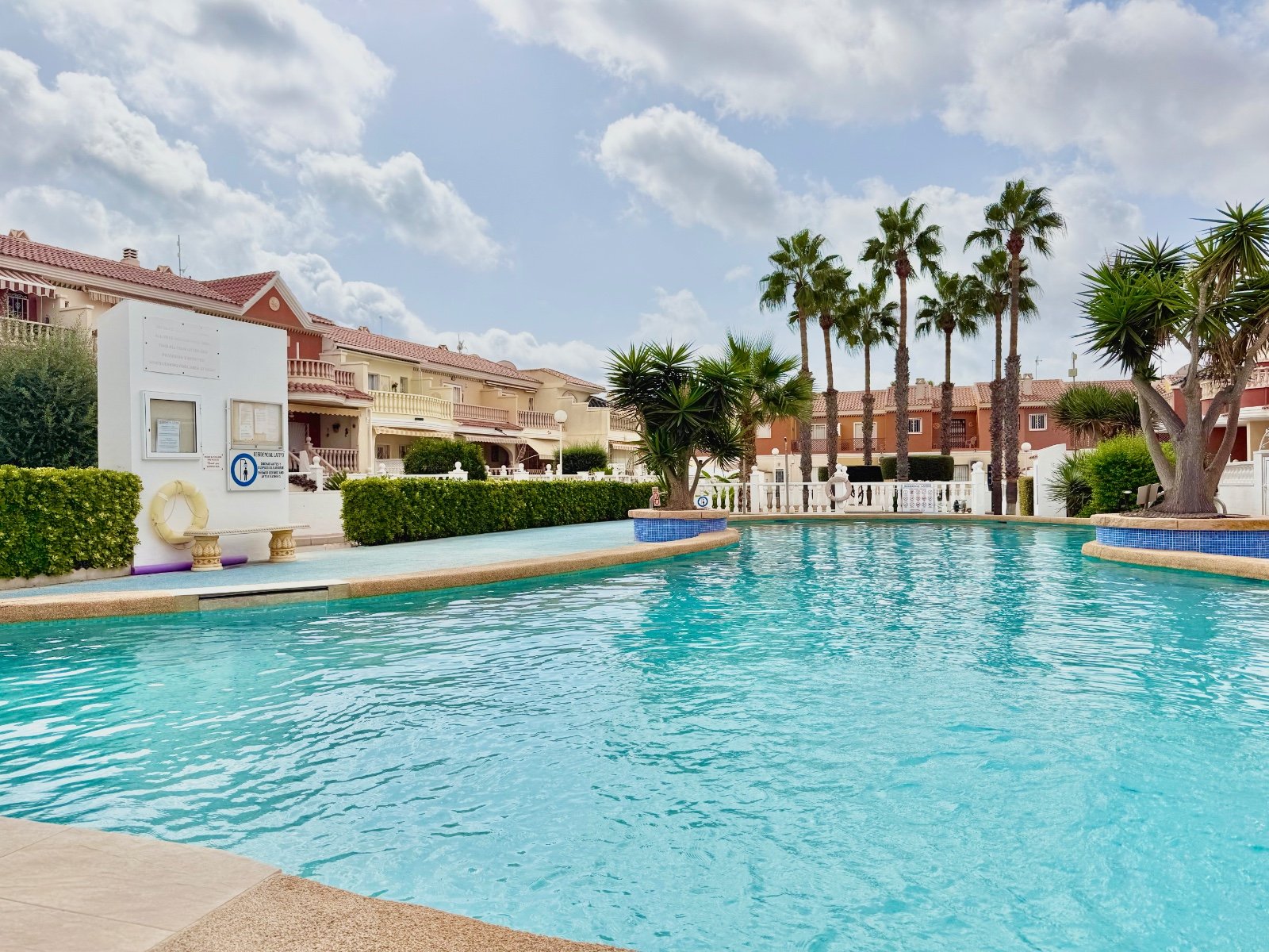 Townhouse in Alicante, Spain 3 bedrooms, 101 sq.m. No. 195441