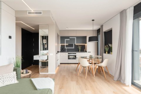 Apartment in Barcelona, Spain 2 bedrooms, 92 sq.m. No. 192765