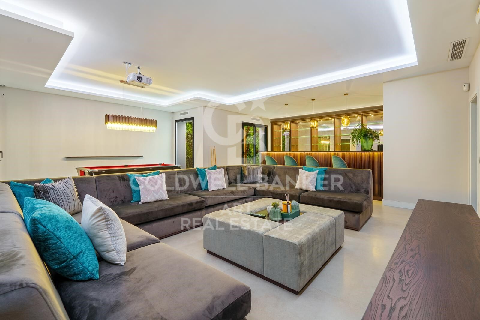 Villa in Benahavis, Malaga, Spanien 6 Schlafzimmer,  Nr. 157366