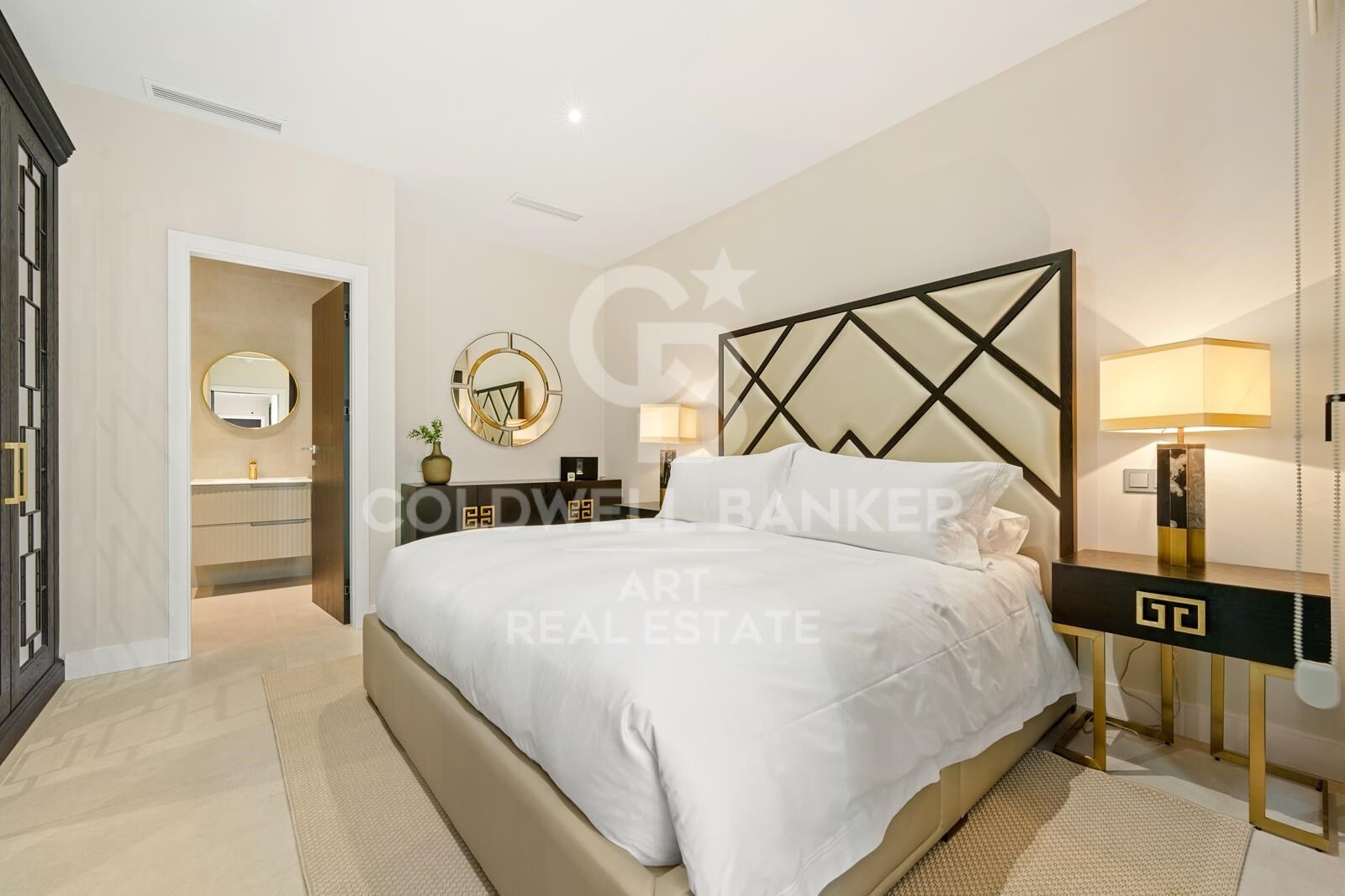 Villa in Benahavis, Malaga, Spanien 6 Schlafzimmer,  Nr. 157366