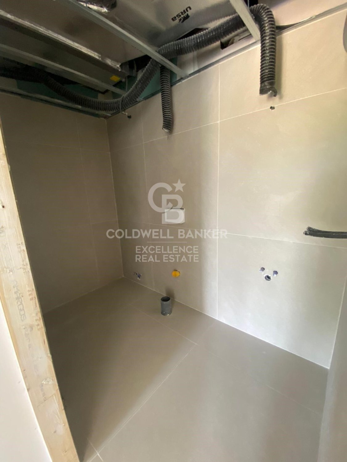 Kaupunkipientalo Benisano, Valencia, Espanja 3 makuuhuonetta, 270 m2 No. 157367