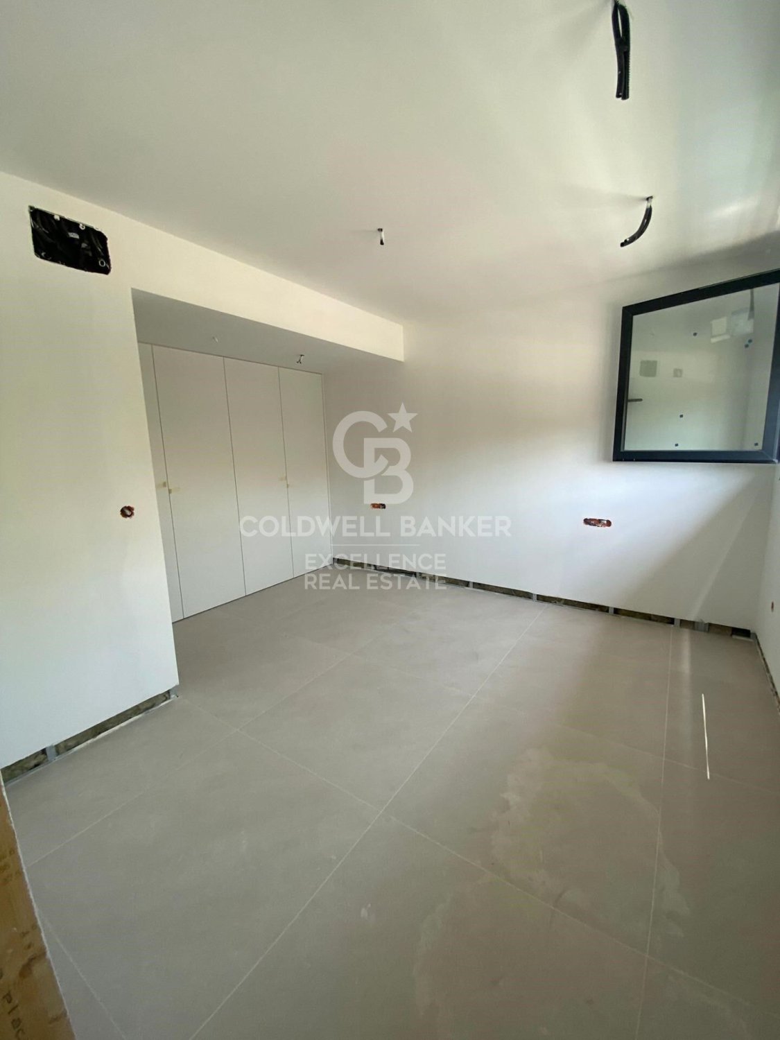 Kaupunkipientalo Benisano, Valencia, Espanja 3 makuuhuonetta, 270 m2 No. 157367