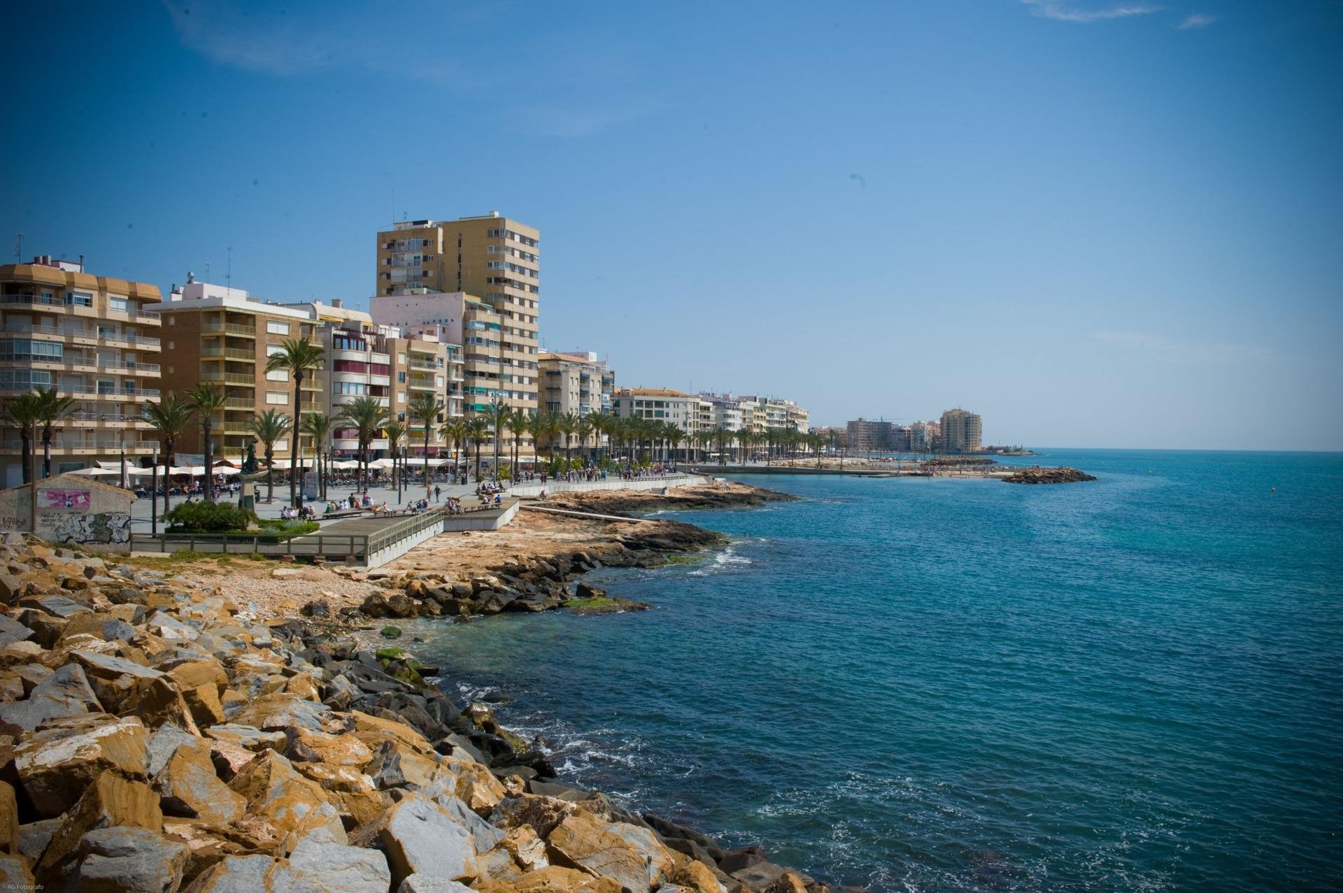 Apartment in Torrevieja, Alicante, Spain 3 bedrooms, 117 sq.m. No. 194899