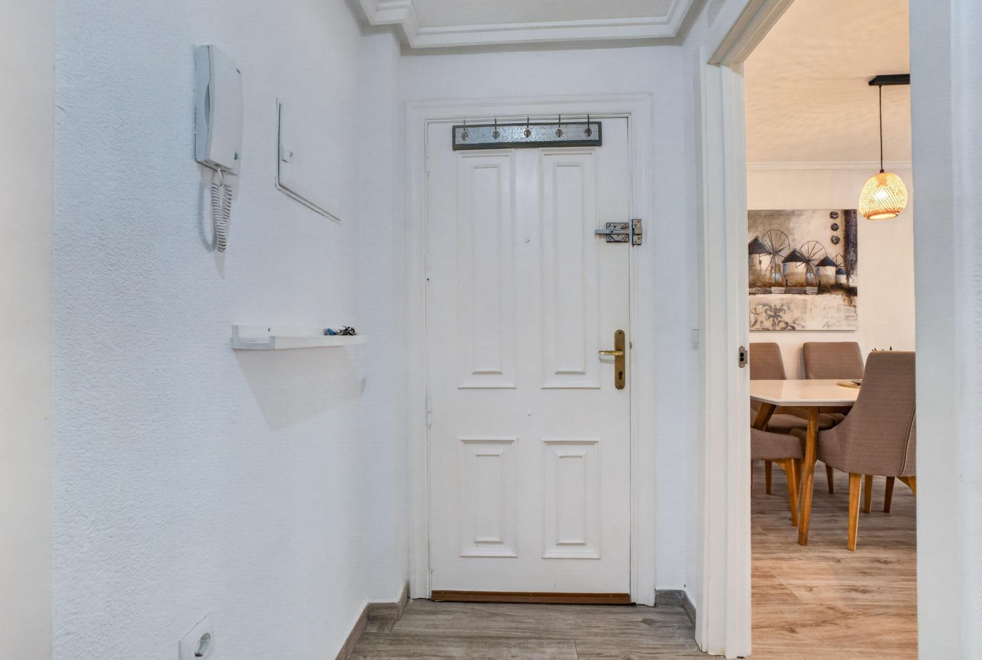 Apartment in Torrevieja, Alicante, Spain 3 bedrooms, 117 sq.m. No. 194899