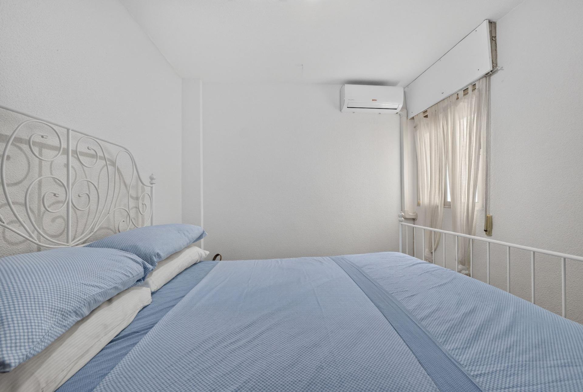 Apartment in Torrevieja, Alicante, Spain 3 bedrooms, 117 sq.m. No. 194899