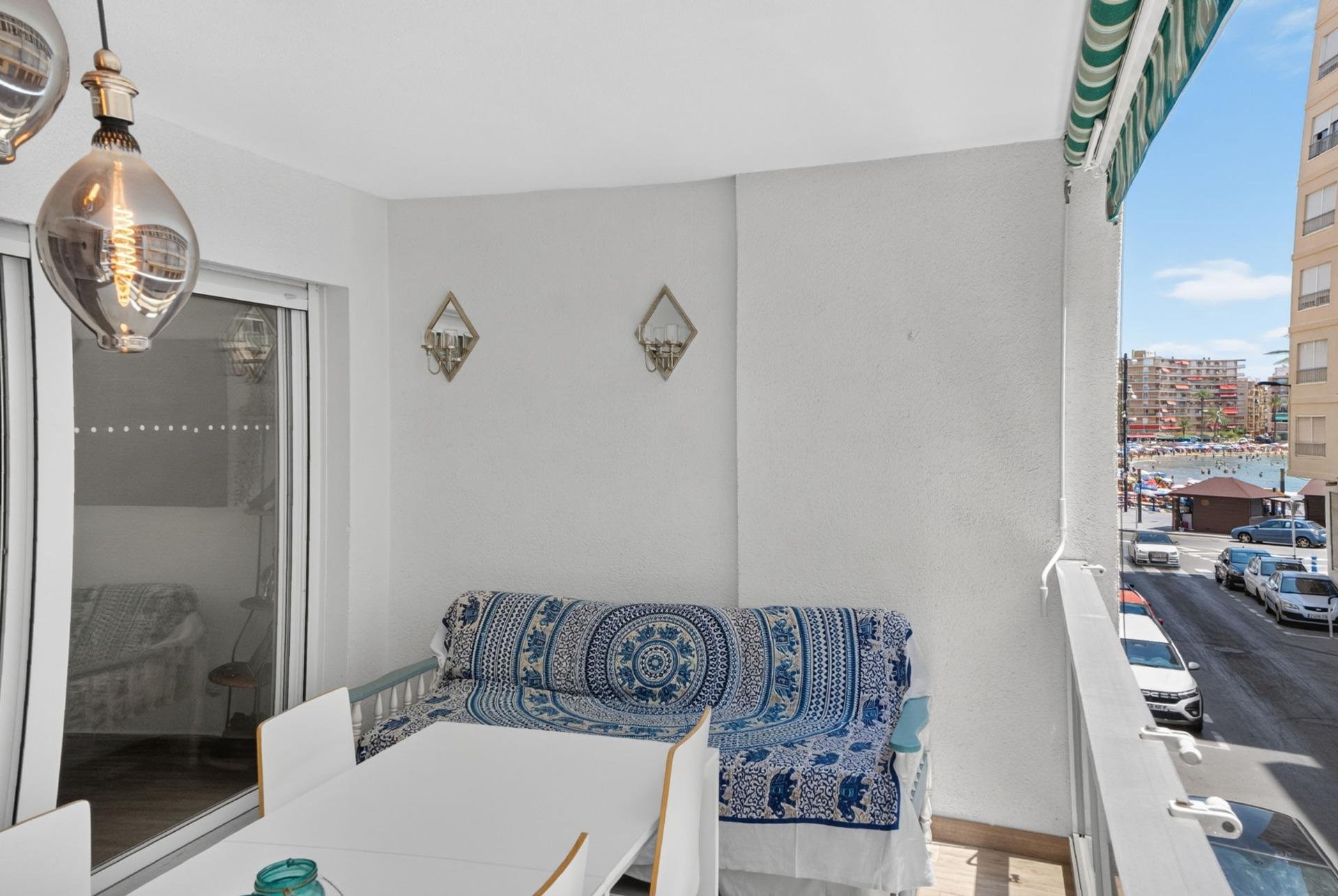 Apartment in Torrevieja, Alicante, Spain 3 bedrooms, 117 sq.m. No. 194899