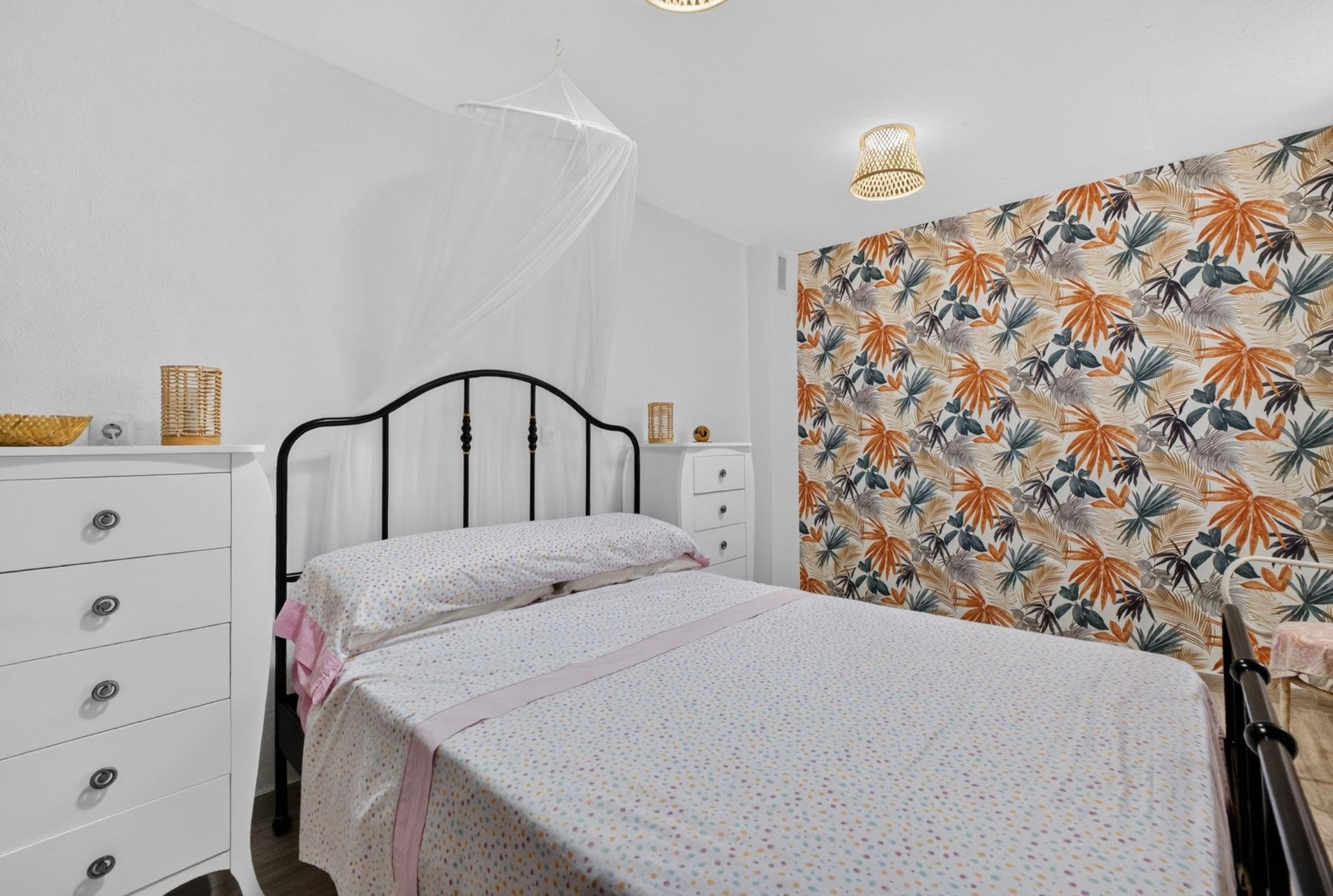 Apartment in Torrevieja, Alicante, Spain 3 bedrooms, 117 sq.m. No. 194899