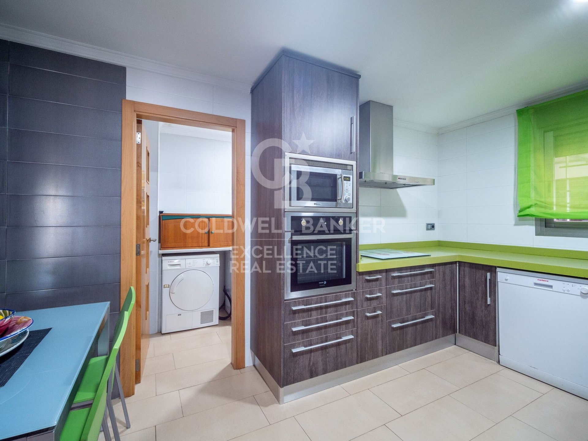 Villa i Oliva, Valencia, Spanien 3 sovrum, 207 kvm. Nr. 156989