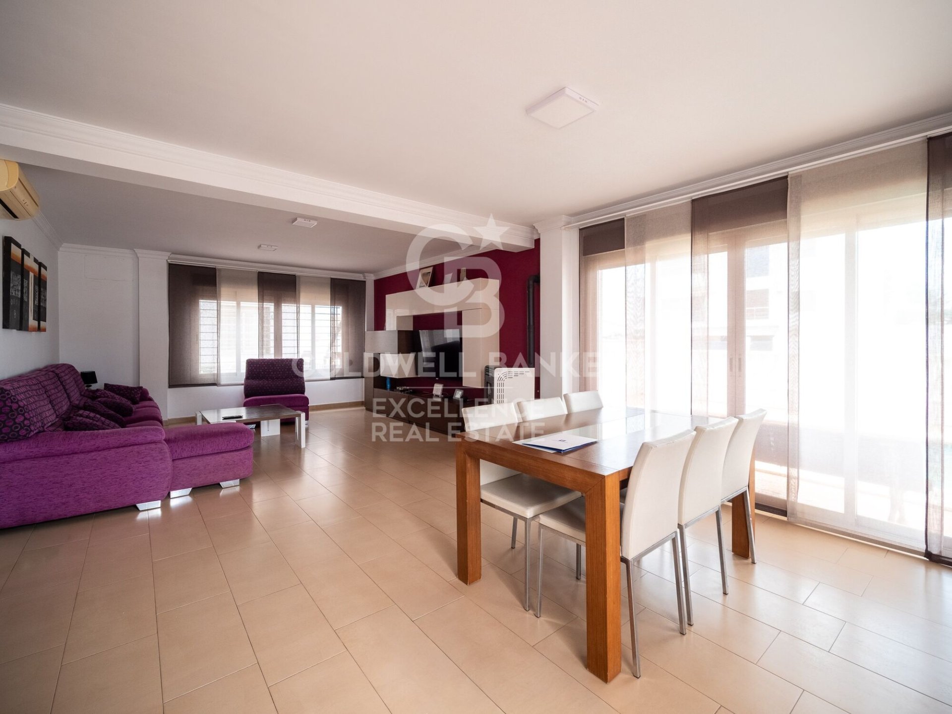 Villa i Oliva, Valencia, Spanien 3 sovrum, 207 kvm. Nr. 156989