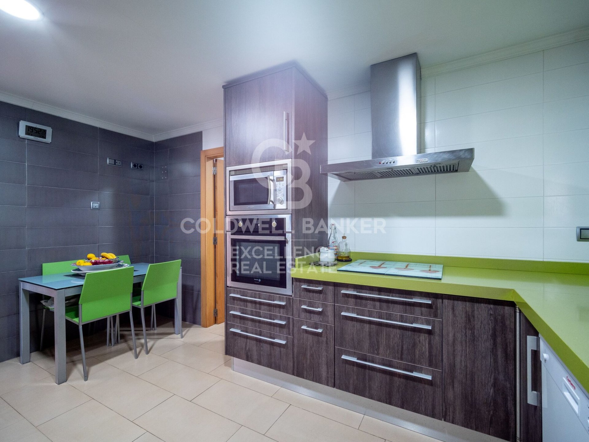 Villa i Oliva, Valencia, Spanien 3 sovrum, 207 kvm. Nr. 156989