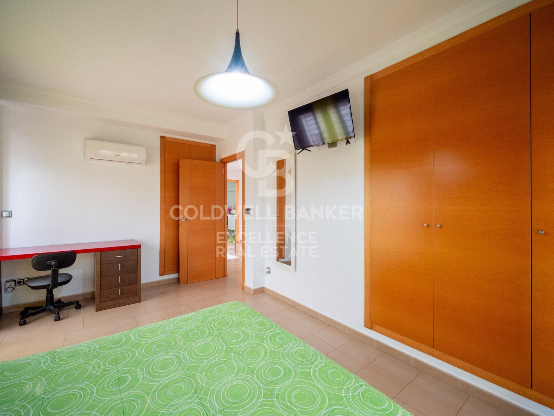 Villa i Oliva, Valencia, Spanien 3 sovrum, 207 kvm. Nr. 156989
